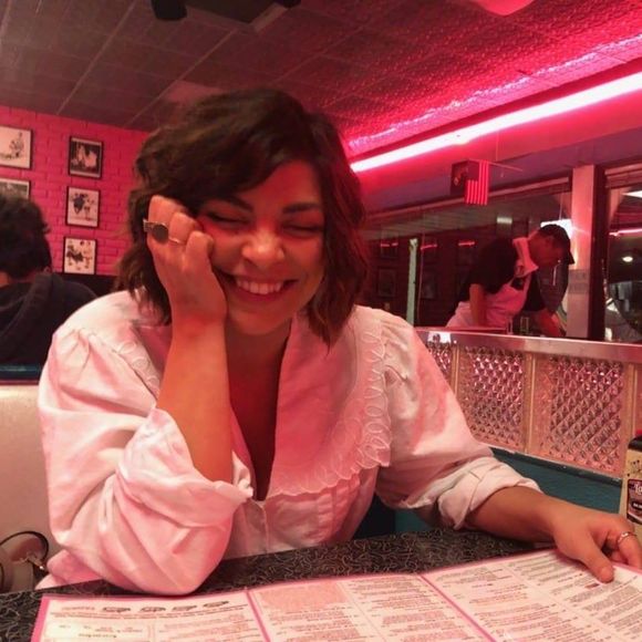 Meet your Posher, Shelley - Picture 1 of 1